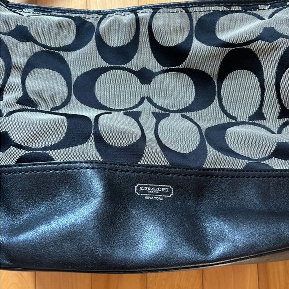 Coach Black and Gray Signature Shoulder Bag - Picture 2 of 7